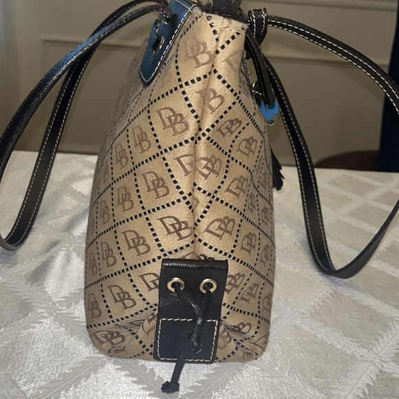 EUC Dooney & Bourke canvas tan & brown tote. - Picture 5 of 16